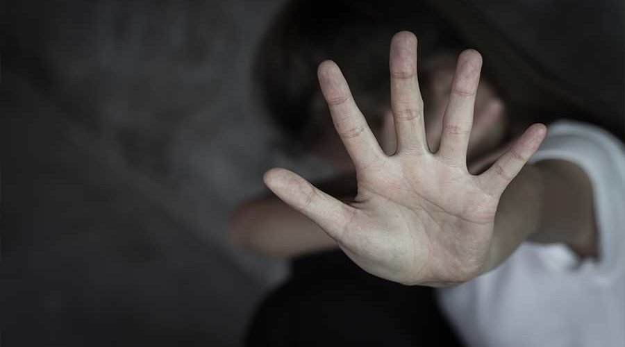 أرقام مقلقة.. 160 ألف طفل ضحايا زنا المحارم سنويا في فرنسا