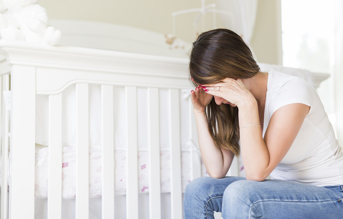 مشاعر الضغوط والحزن والغضب والقلق.. ارتفاع كبير في معدل التعاسة العالمي