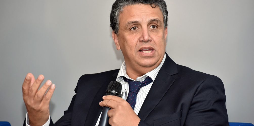 وزير العدل: ما يمكنش واحد يغلط ويخلي ليا ولد فالزنقة ما عندو ما ياكل وتبقى تسعى بيه مو!