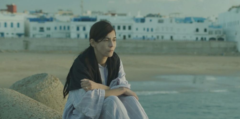 شارك في أكثر من 50 مهرجانا دوليا.. القاعات السينمائية المغربية تعرض فيلم « بين الأمواج »