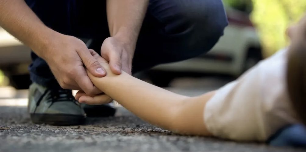 بشاعة.. أب ينهي حياة نجله بسبب مفتاح