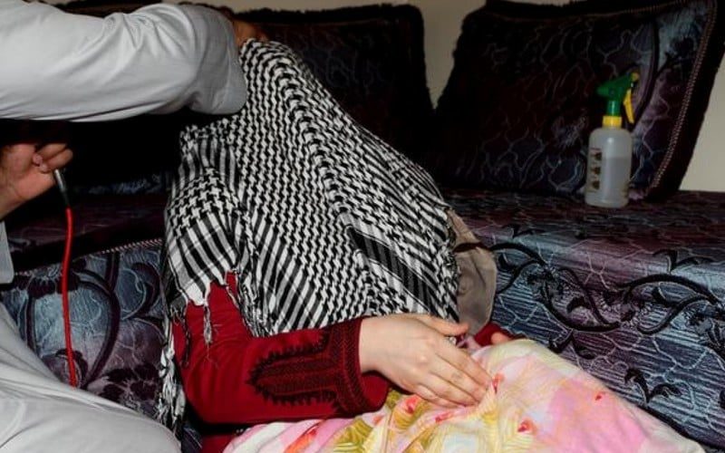 طنجة.. اعتقال « راقٍ » كان يمارس الجنس على ضحاياه ويوثق اعتداءاته بالفيديو