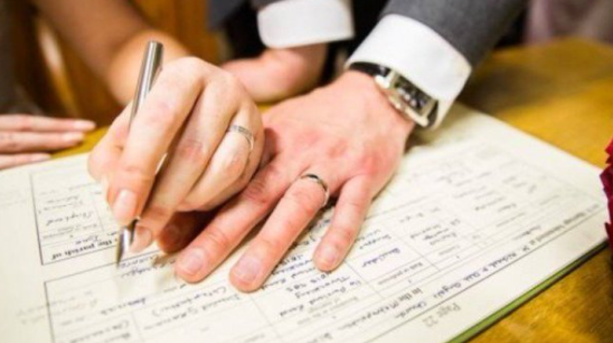 من أجل تجاوز الممارسات الاحتيالية.. إطلاق منصة رقمية لضبط عقود الزواج وحالات الطلاق