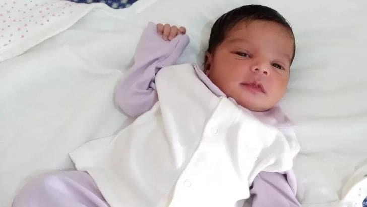 بعد 10 ساعات من خروجها من تحت الأنقاض.. سيدة في تركيا تُرزق بمولودة