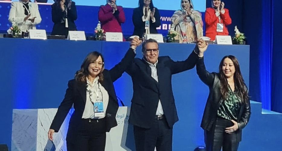 تزامنا مع تخليد اليوم العالمي للمرأة.. أخنوش يكرم عمدتي الرباط والدار البيضاء