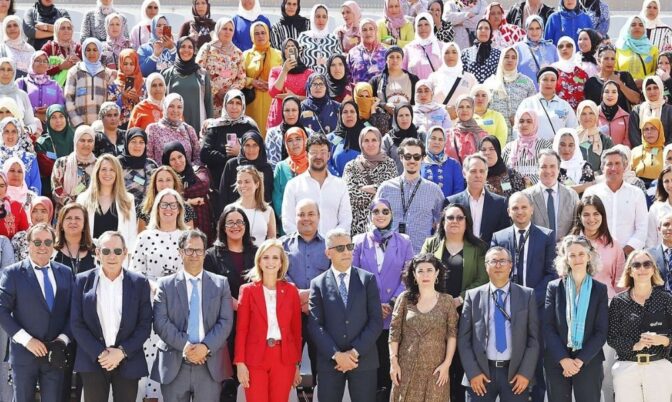 استفادت منه 200 عاملة موسمية.. انتهاء برنامج « وفيرة » للتمكين الاقتصادي لعاملات الفراولة