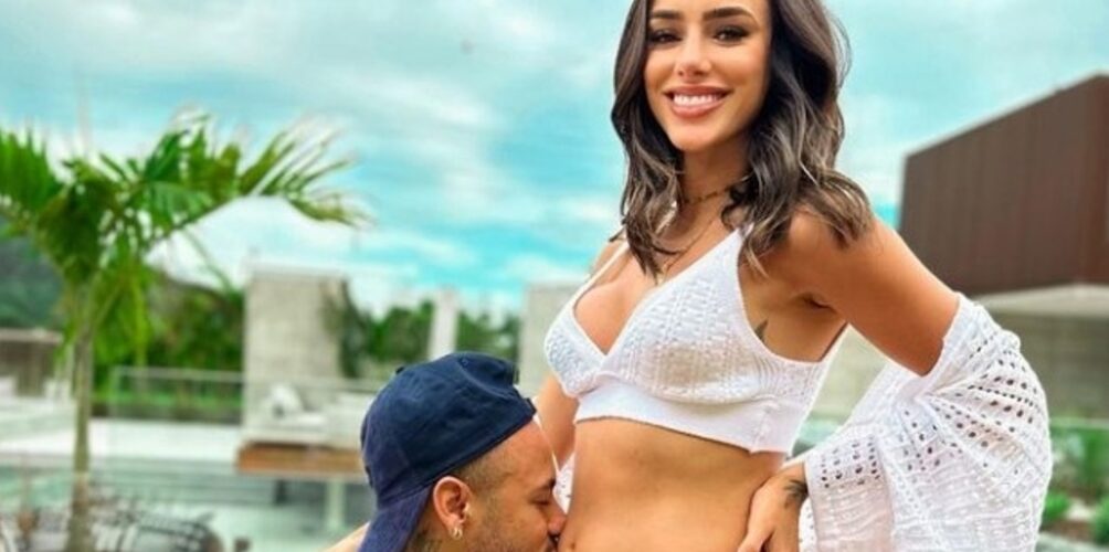 مرة جديدة.. نيمار يخون حبيبته الحامل والأخيرة تعبر عن خيبة أملها