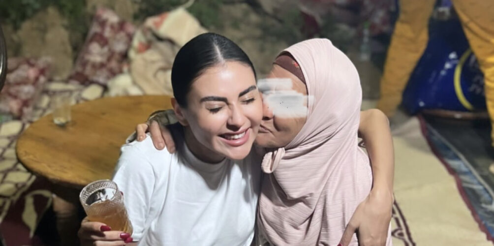 رفقة متضررين من الزلزال.. مريم حسين تحتفل بعيد ميلادها (صور)