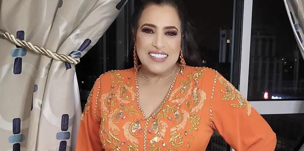 بعد انتصارها في قضية مرفوعة ضد فرقة موسيقية.. مصدر مطلع يكشف لـ »لالة بلوس » حقيقة جني عتابو أموالا طائلة