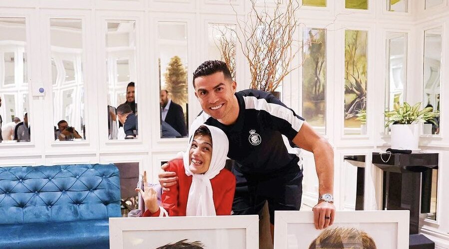 بعد تداول خبر إصدار حكم بجلد رونالدو « 99 » مرة.. طهران ترد
