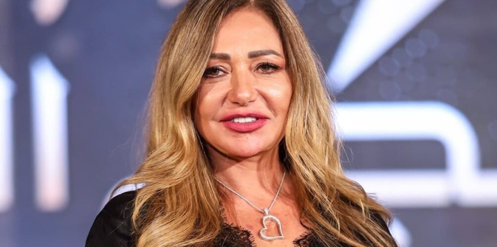 مستعدة للتنازل عن أجرها.. ليلى علوي تدعو إلى تقديم فيلم عن فلسطين