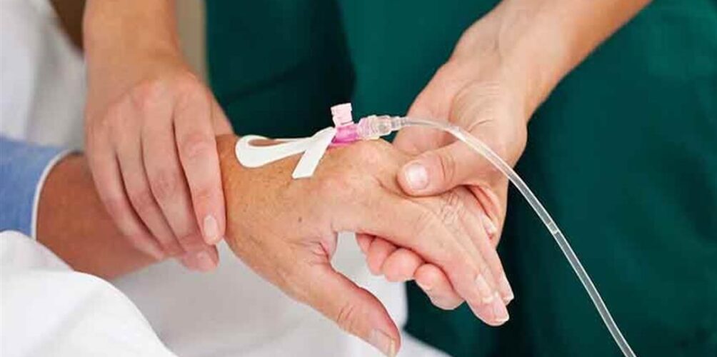 حجم الثدي وعلاقته بالسرطان.. دكتور يشرح
